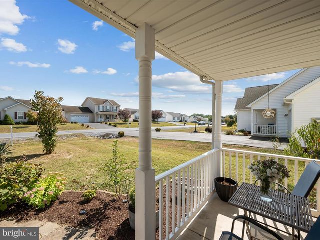 155 FENIMORE DR, Inwood, WV 25428