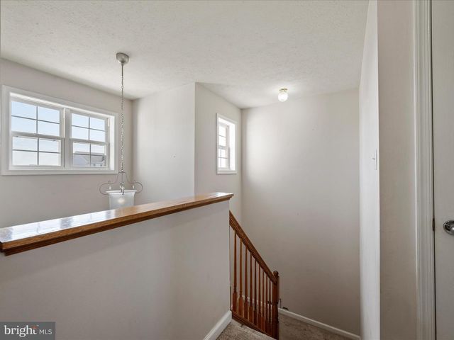 155 FENIMORE DR, Inwood, WV 25428
