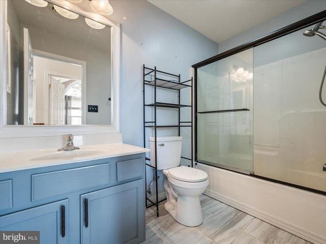 155 FENIMORE DR, Inwood, WV 25428