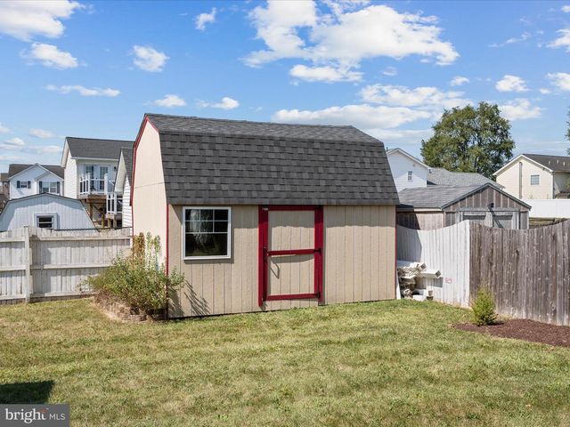 155 FENIMORE DR, Inwood, WV 25428