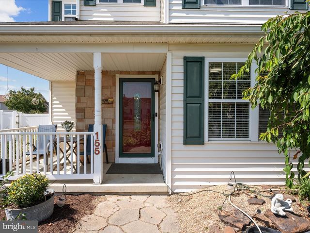 155 FENIMORE DR, Inwood, WV 25428