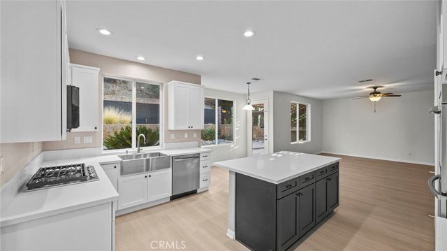 1728 Tamarron, Corona, CA 92883