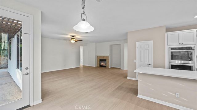 1728 Tamarron, Corona, CA 92883