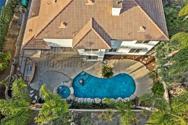 1728 Tamarron, Corona, CA 92883