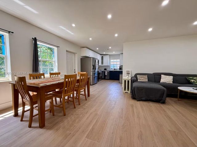 15800 NE 15th Ave, North Miami Beach, FL 33162