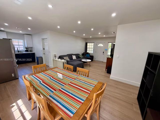 15800 NE 15th Ave, North Miami Beach, FL 33162