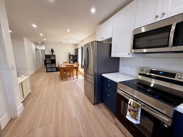 15800 NE 15th Ave, North Miami Beach, FL 33162