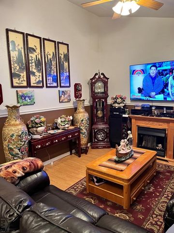 909 E Waverly Dr, Pueblo West, CO 81007