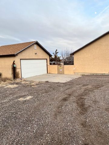909 E Waverly Dr, Pueblo West, CO 81007