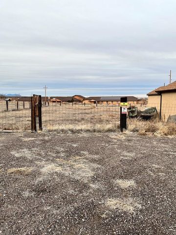 909 E Waverly Dr, Pueblo West, CO 81007