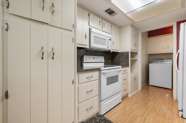 541 Apple Lane, Midlothian, TX 76065
