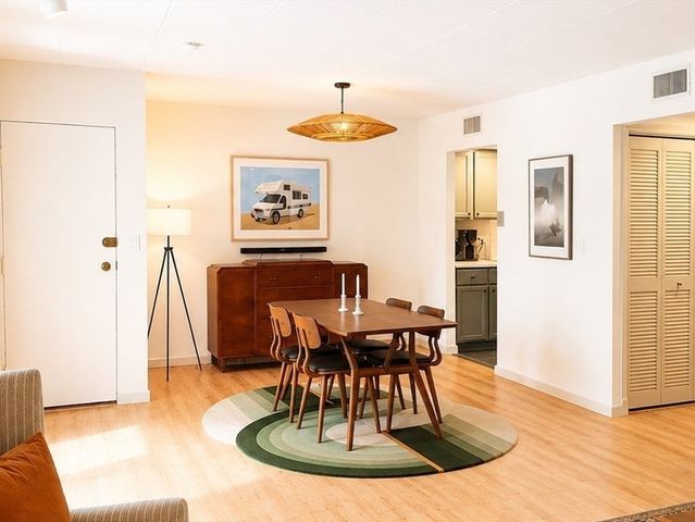 43 Angleside Drive 1, Waltham, MA 02453