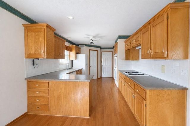 16524 S 53rd Terr Court, Independence, MO 64055