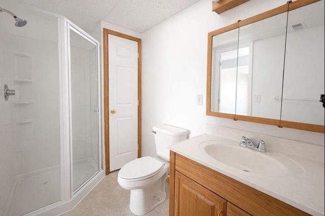 16524 S 53rd Terr Court, Independence, MO 64055