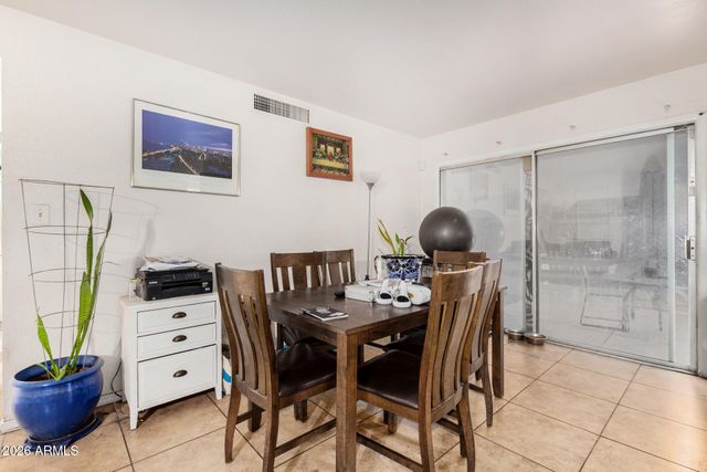 7522 W CHEERY LYNN Road, Phoenix, AZ 85033