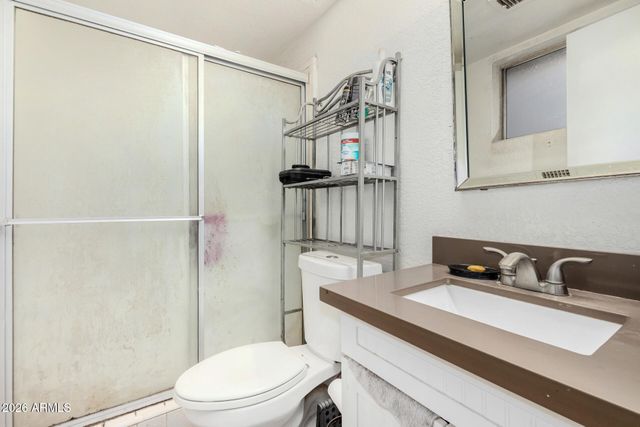 7522 W CHEERY LYNN Road, Phoenix, AZ 85033