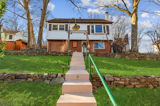 2 Roger Ave, Wanaque Boro, NJ 07420