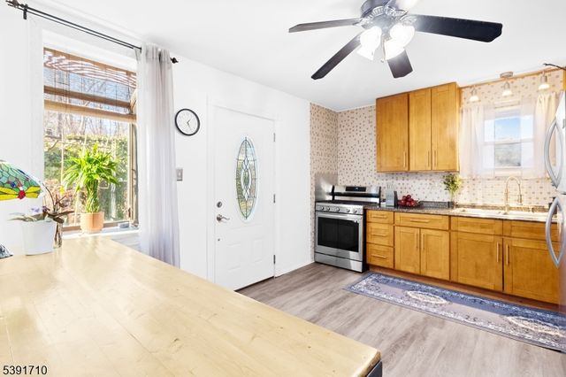 2 Roger Ave, Wanaque Boro, NJ 07420