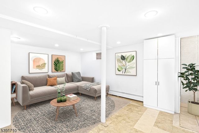 2 Roger Ave, Wanaque Boro, NJ 07420