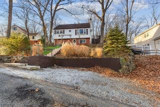 2 Roger Ave, Wanaque Boro, NJ 07420
