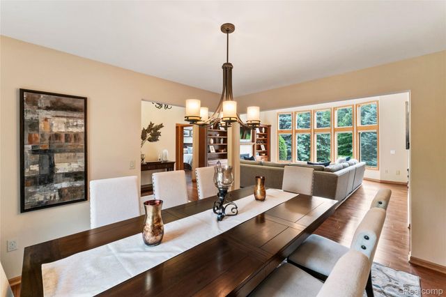 6541 E Ridge Court, Green Oak Township, MI 48116