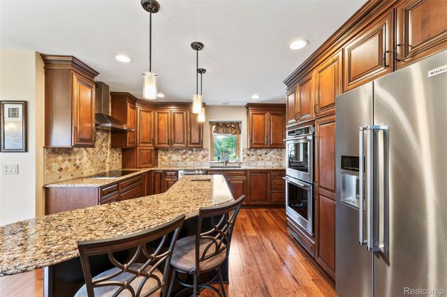 6541 E Ridge Court, Green Oak Township, MI 48116