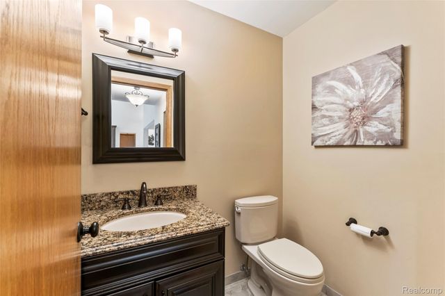 6541 E Ridge Court, Green Oak Township, MI 48116