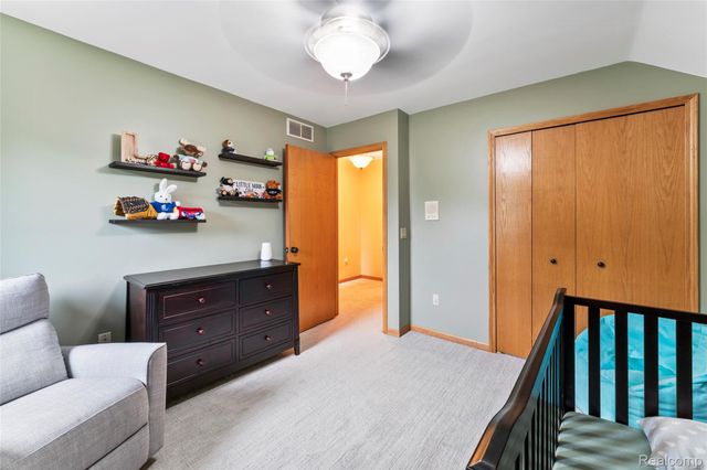 6541 E Ridge Court, Green Oak Township, MI 48116