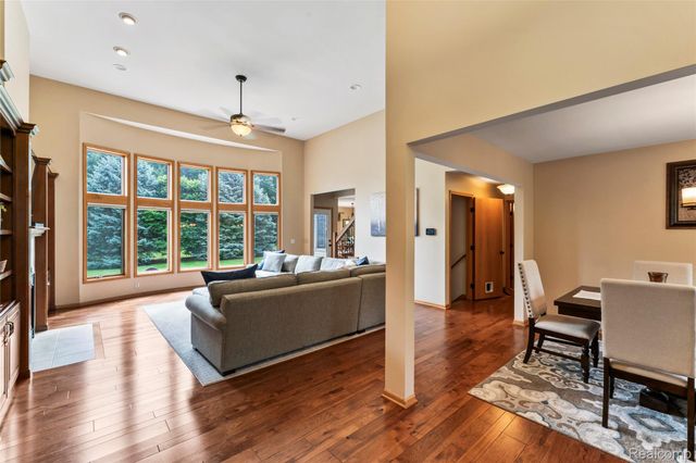 6541 E Ridge Court, Green Oak Township, MI 48116