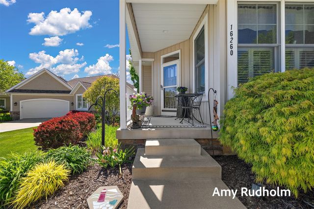 16260 Woodvale Boulevard 34, Spring Lake, MI 49456