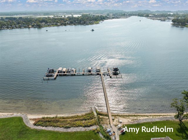 16260 Woodvale Boulevard 34, Spring Lake, MI 49456