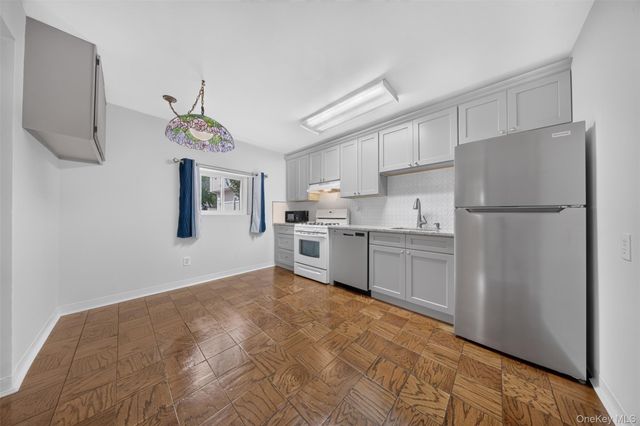 1755 Grand Avenue, Merrick, NY 11566