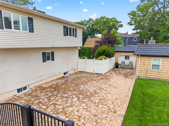 1755 Grand Avenue, Merrick, NY 11566