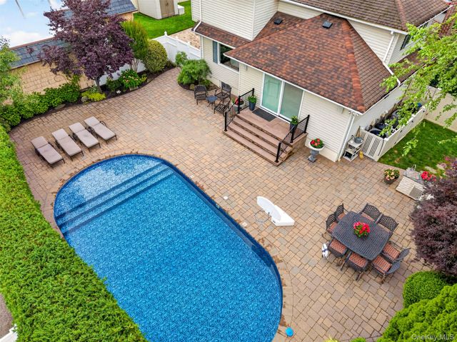 1755 Grand Avenue, Merrick, NY 11566