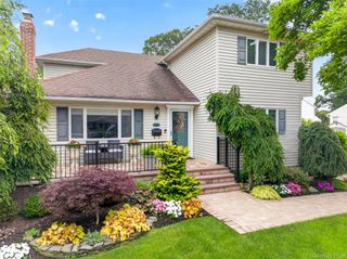 1755 Grand Avenue, Merrick, NY 11566