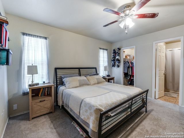 5615 Wood Climb St, San Antonio, TX 78233