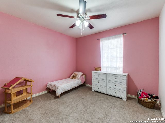 5615 Wood Climb St, San Antonio, TX 78233