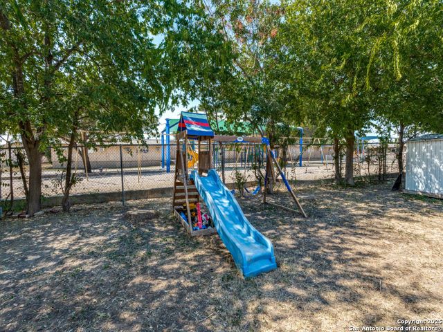 5615 Wood Climb St, San Antonio, TX 78233