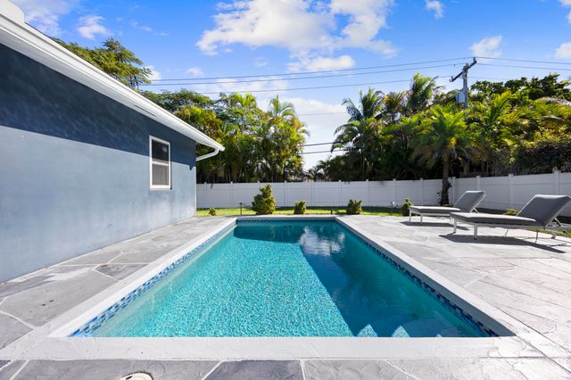 930 NW 4th Court, Boca Raton, FL 33432