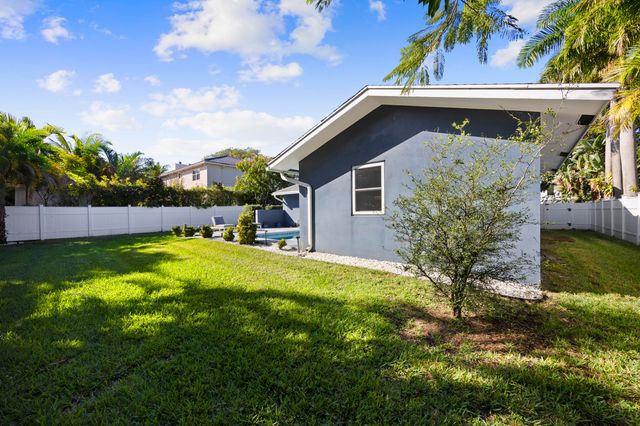 930 NW 4th Court, Boca Raton, FL 33432