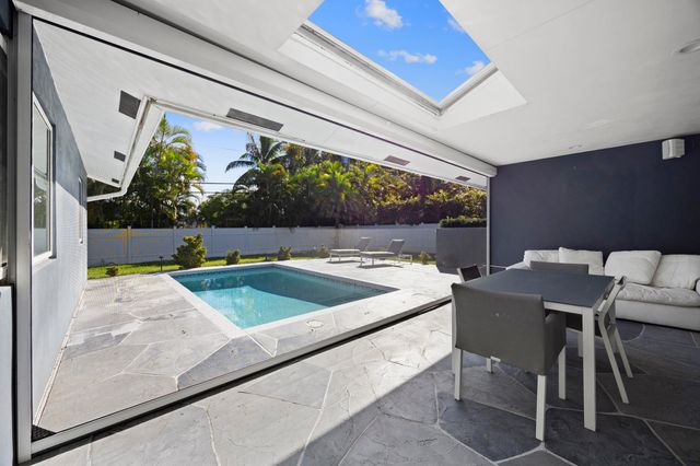 930 NW 4th Court, Boca Raton, FL 33432