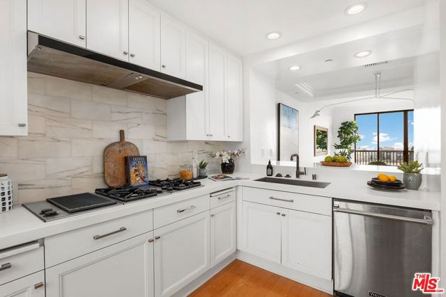 11847 Gorham Avenue 406, Los Angeles, CA 90049