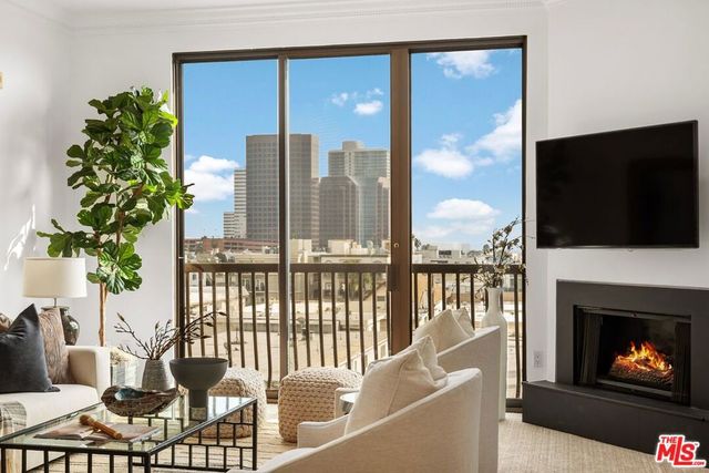 11847 Gorham Avenue 406, Los Angeles, CA 90049