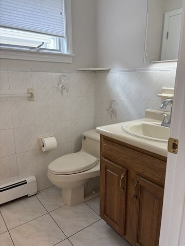 12 Gardner Street R, Newton, MA 02458