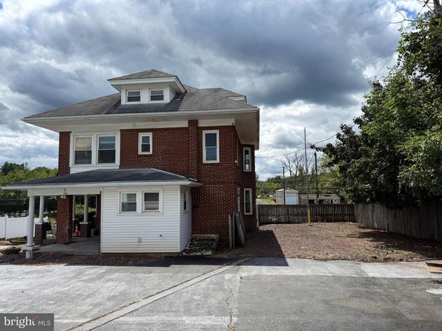 6271 PERKIOMEN AVE, Birdsboro, PA 19508