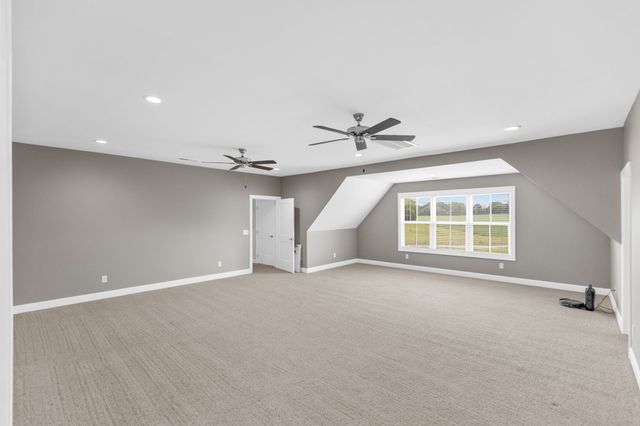 69 Meadows Rd, Hillsboro, TN 37342