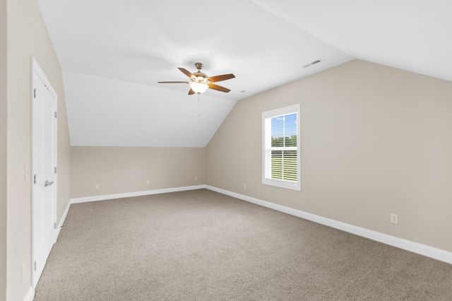 69 Meadows Rd, Hillsboro, TN 37342