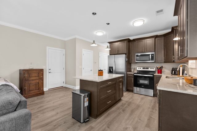 69 Meadows Rd, Hillsboro, TN 37342