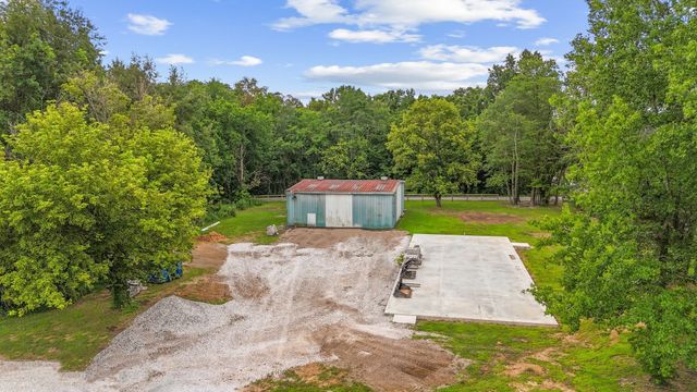 69 Meadows Rd, Hillsboro, TN 37342
