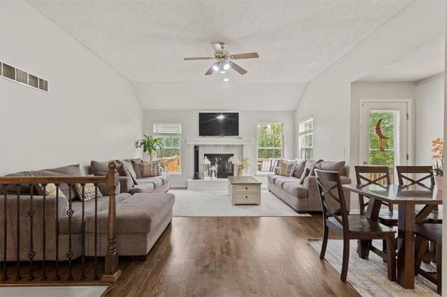 540 W Northview Street, Olathe, KS 66061